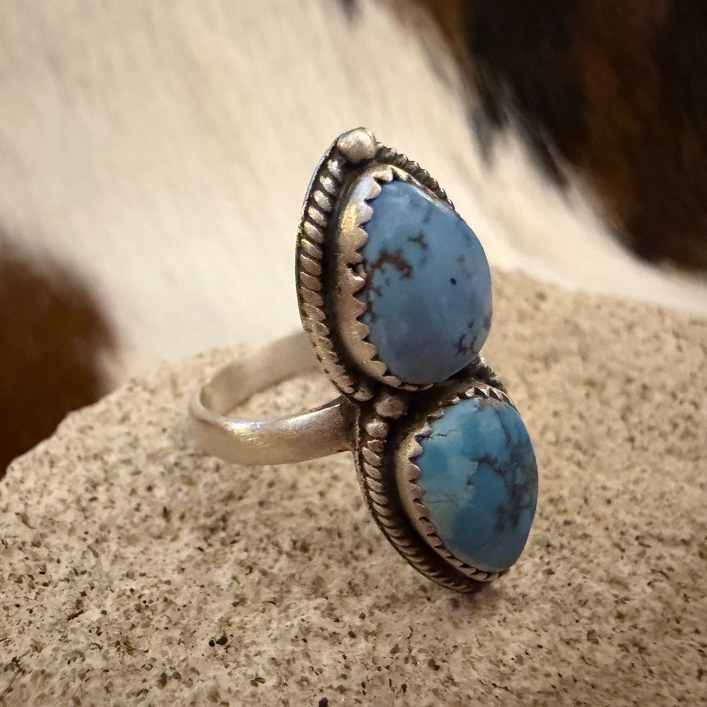 ❤️ Golden Hills 2 Stone Turquoise Sterling Navajo Style Ring Size 5 to 7.5 ADJ - Picture 3 of 14